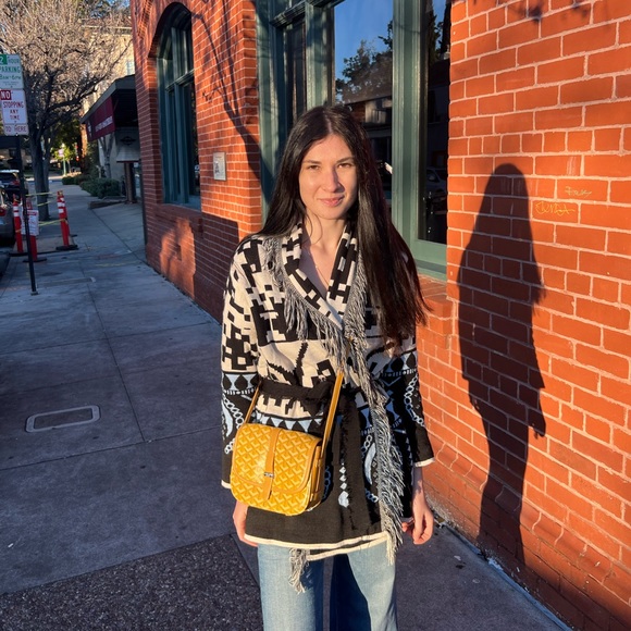 Meet your Posher, Dasha - Picture 2 of 2